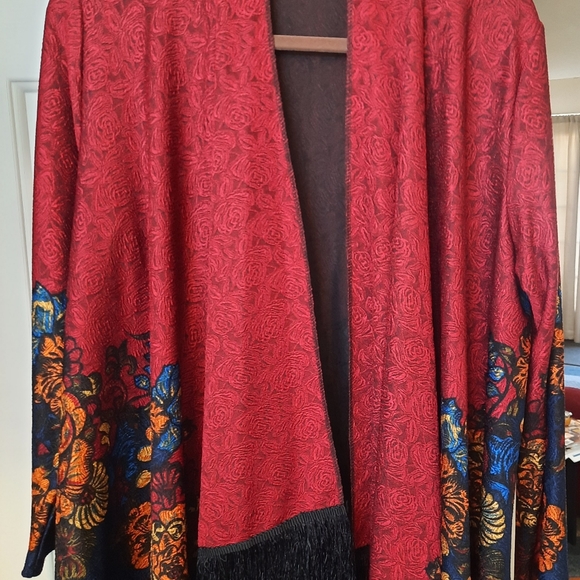 Plus size cape jacket - Picture 2 of 7